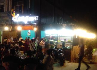 Tampak Ratusan Tamu yang datang silih Berganti di Grand Opening Leng Coffee (sholihin)
