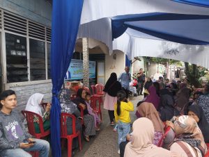 Salah satu warga menyampaikan aspirasinya kepada Nofrizal MM