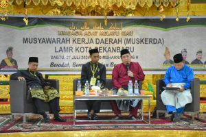 Pemaparan dan pembahasan program kerja dalam acara Muskerda LAMR Kota Pekanbaru 