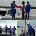 Sambut HUT RI Ke 80, Polairud Polres Rohil Bagikan Bendera Dan Sembako Kepada Nelayan