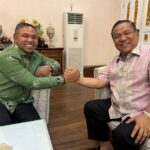 Luar Biasa Gubri dan Wagubri Riau Tampak Kompak Jabat Tangan Bersama