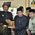 Pengurus LAMR Kota Pekanbaru Terima Kunjungan Persatuan Ketua-Ketua Kampung (Sidang) Negeri Melaka (PKKKSNM)