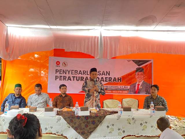 Ketua DPRD Kota Pekanbaru, M Isa Lahamid menyampaikan maksud dan tujuan dari kegiatan Penyebarluasan Perda kepada masyarakat