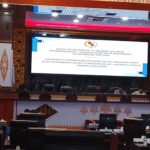 Rapat Paripurna Laporan Reses DPRD Kota Pekanbaru Diwarnai Dengan Berpantun