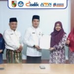 Kabid SMP Disdik Pekanbaru Lakukan Sertijab Dua Sekolah SMPN 50 dan SMPN 41