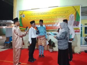 Pejabat RT 06, Nirson, S.Pd, RW 02 Dusun 1 Desa Tarai Bangun diambil sumpahnya oleh Pjs Desa Tarai Bangun, Angri Septari, S.Pd.SD, M.Si