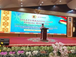 Ketua FKPMR, Drs H Raja Mambang Mit Menyampaikan Pidato pada Acara Silaturahim dan Halal Bihalal FKPMR