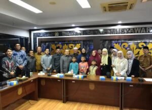 Usai Rapat, Komisi III gelar Photo Bersama