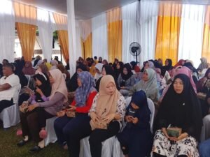 Ratusan Masyarakat Kelurahan Labuh Baru Barat Kecamatan Payung Sekaki Menghadiri Kegiatan Penyebarluasan Perda Anggota DPRD kota Pekanbaru, H Wan Agusti, SH, MH