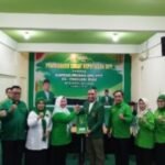 Serahkan 11 SK DPC PPP Se-Riau, Ketua DPW PPP Provinsi Riau, H. Ikbal Sayuti Minta Ketua DPC Laksanakan Kerja-kerja Partai