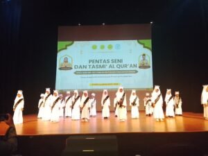 Parade Tasmi' Al-Qur'an yang dibawakan oleh siswa SDIT Yayasan Ar Royyan Alfarizqi Idris