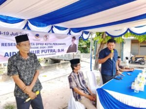 Anggota DPRD kota Pekanbaru, Aidhil Nur Putra, SH Menjawab Aspirasi Masyarakat saat Reses Di Kelurahan Padang Bulan Kelurahan Senapelan