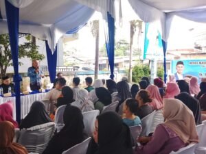 Anggota DPRD kota Pekanbaru, Ir. Nofrizal, MM Berdialog dengan Masyarakat saat Reses Di Kelurahan Kampung Melayu